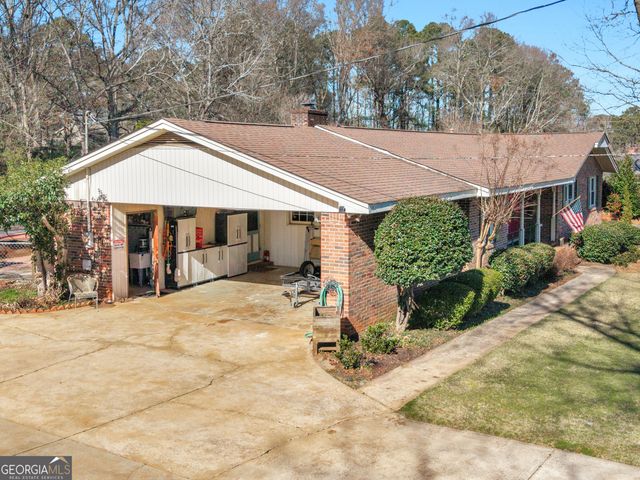 329 Pine Street, Barnesville, GA 30204