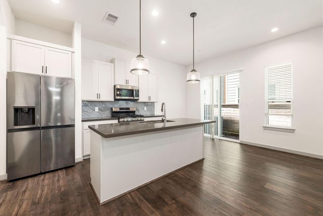 725 N Emile Street, Houston, TX 77020