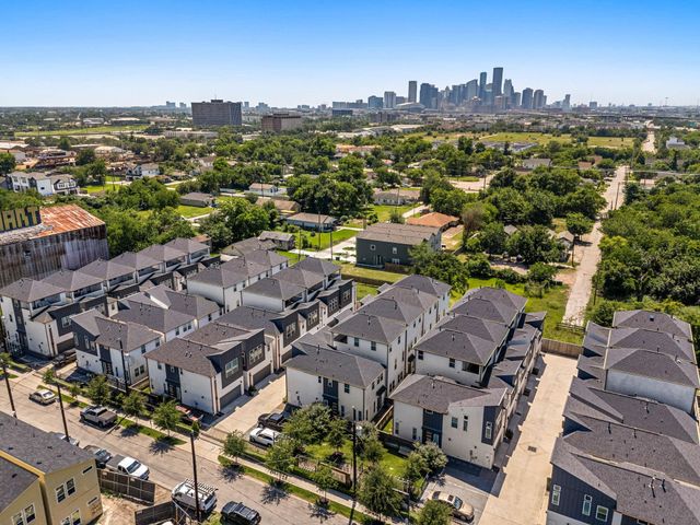725 N Emile Street, Houston, TX 77020