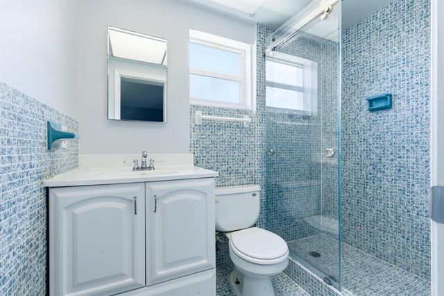 120 Lehane Terrace 202, North Palm Beach, FL 33408