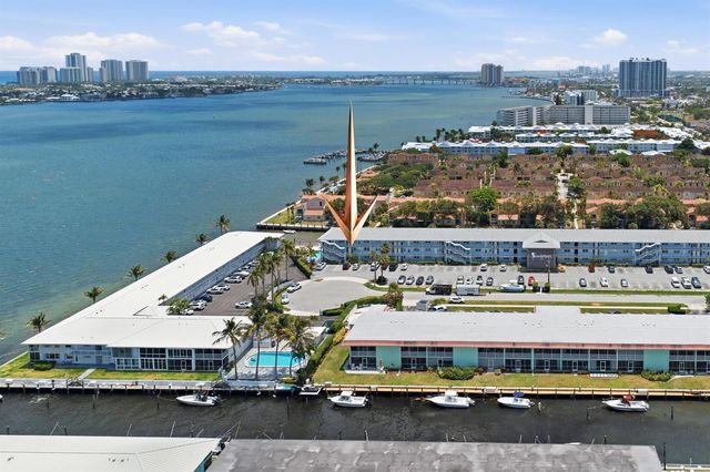 120 Lehane Terrace 202, North Palm Beach, FL 33408