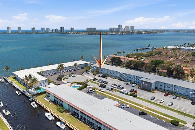 120 Lehane Terrace 202, North Palm Beach, FL 33408