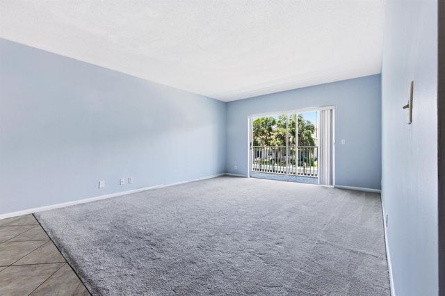 120 Lehane Terrace 202, North Palm Beach, FL 33408