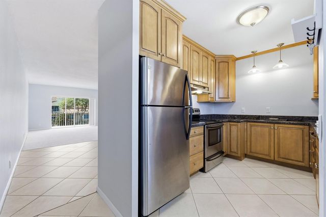 120 Lehane Terrace 202, North Palm Beach, FL 33408