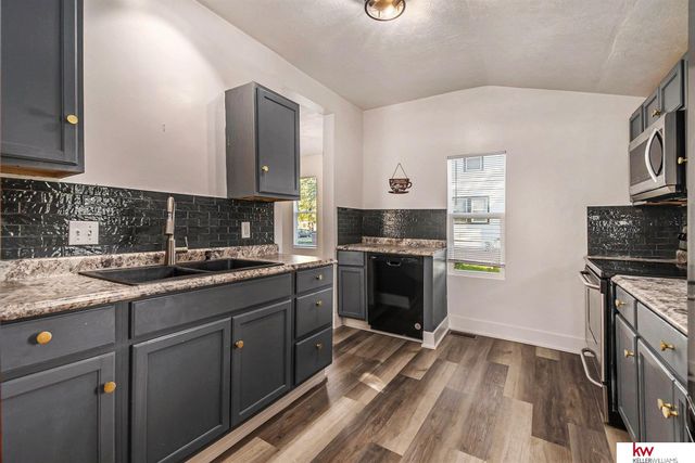 419 E 10 Street, Fremont, NE 68025