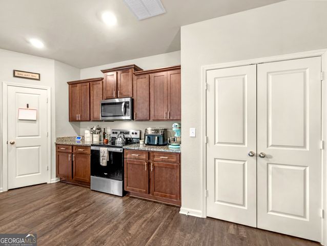 200 Oliver Drive, Locust Grove, GA 30248