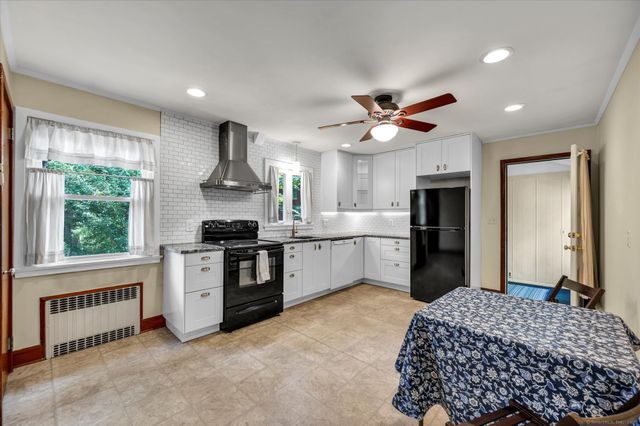270 South Elm Street, Wallingford, CT 06492