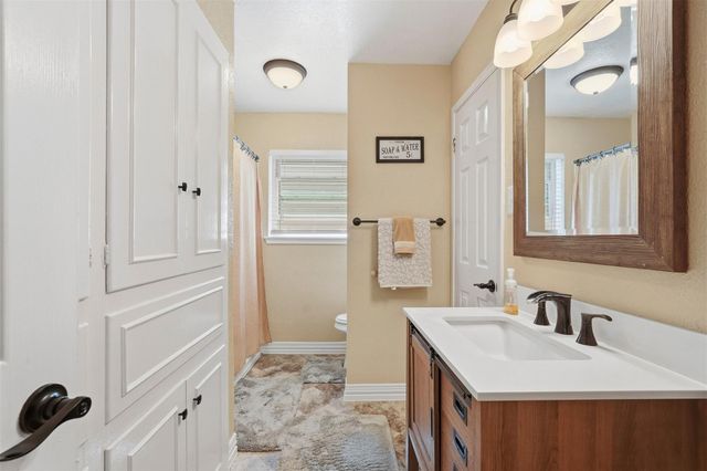 25916 Fm 2100 Road, Huffman, TX 77336