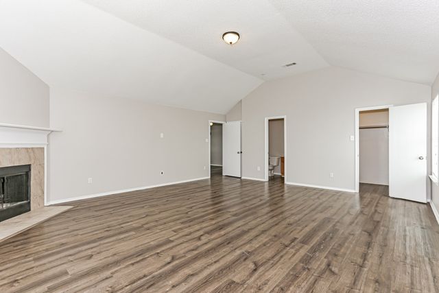 8959 Rushing River Drive, Fort Worth, TX 76118