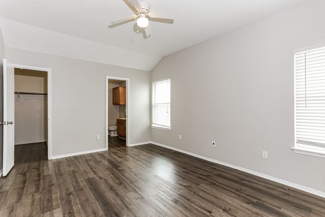 8959 Rushing River Drive, Fort Worth, TX 76118