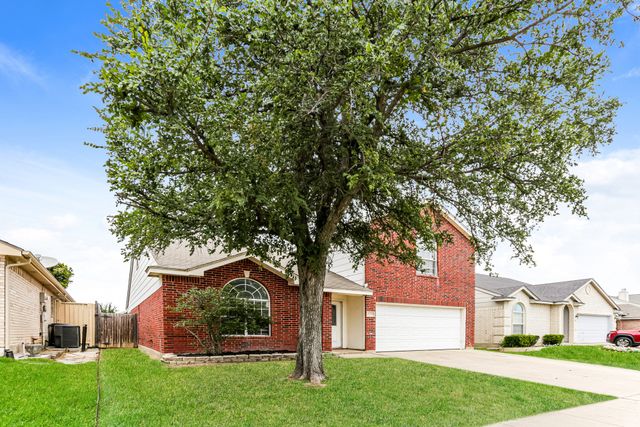 8959 Rushing River Drive, Fort Worth, TX 76118