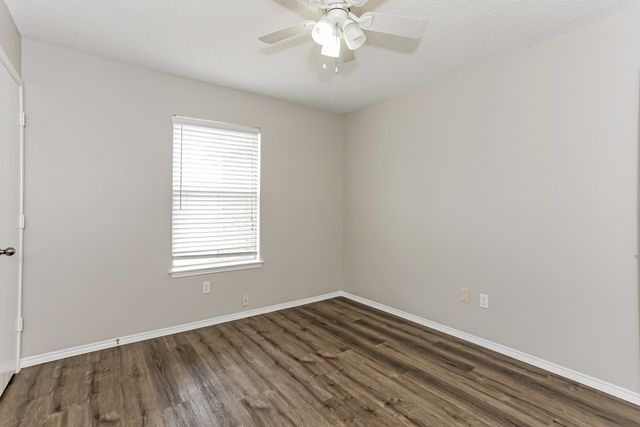 8959 Rushing River Drive, Fort Worth, TX 76118