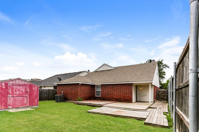 8959 Rushing River Drive, Fort Worth, TX 76118