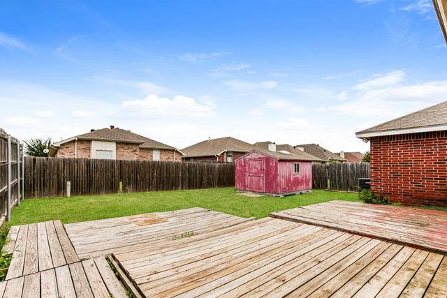 8959 Rushing River Drive, Fort Worth, TX 76118