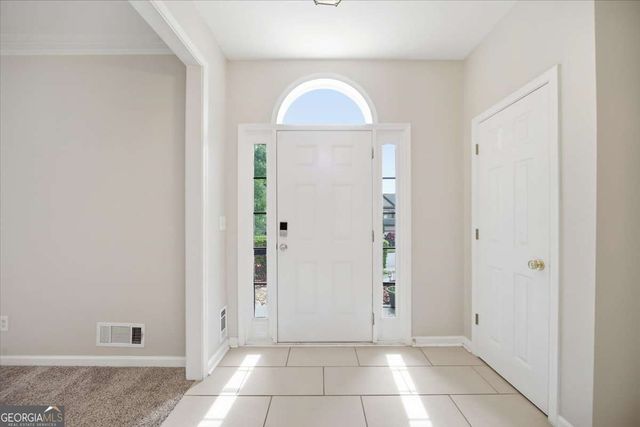 1082 Glen Chase Drive, Lawrenceville, GA 30044
