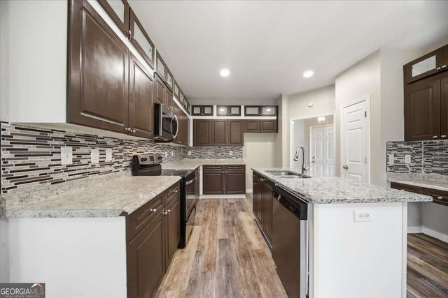 1082 Glen Chase Drive, Lawrenceville, GA 30044