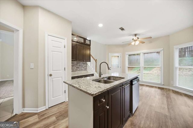 1082 Glen Chase Drive, Lawrenceville, GA 30044