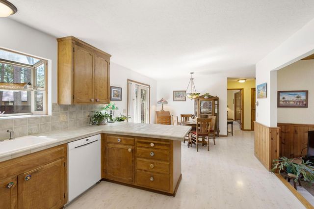 2254 Country Club Dr, Arnold, CA 95223