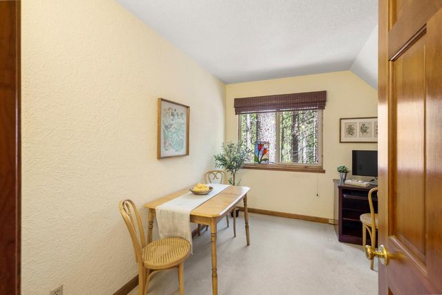 2254 Country Club Dr, Arnold, CA 95223