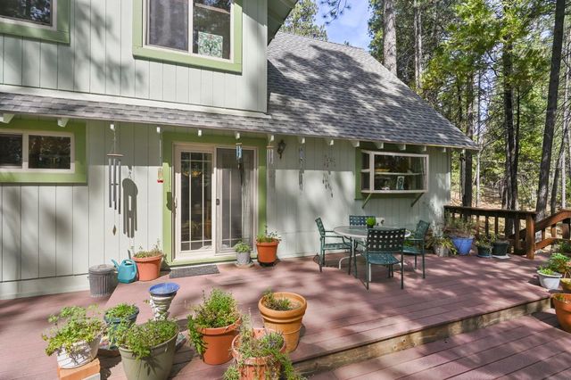 2254 Country Club Dr, Arnold, CA 95223