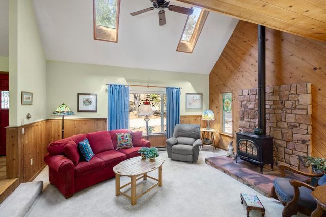 2254 Country Club Dr, Arnold, CA 95223