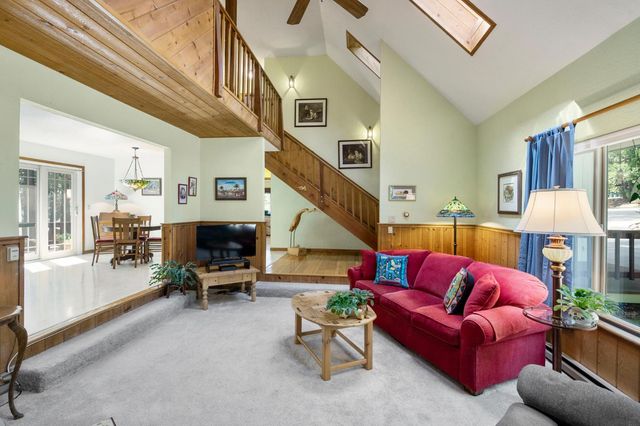 2254 Country Club Dr, Arnold, CA 95223