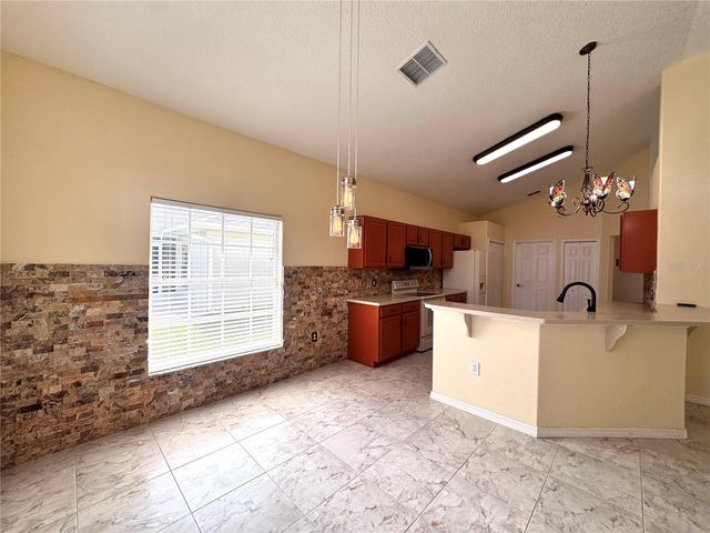 140 MOSS LANE, Davenport, FL 33837