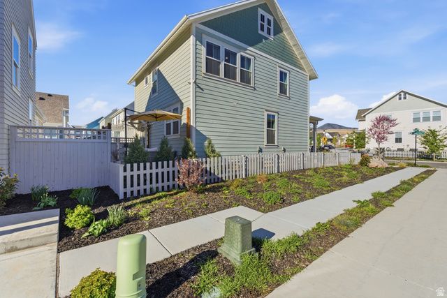 11151 S CHEVIOT HILLS LN, South Jordan, UT 84009
