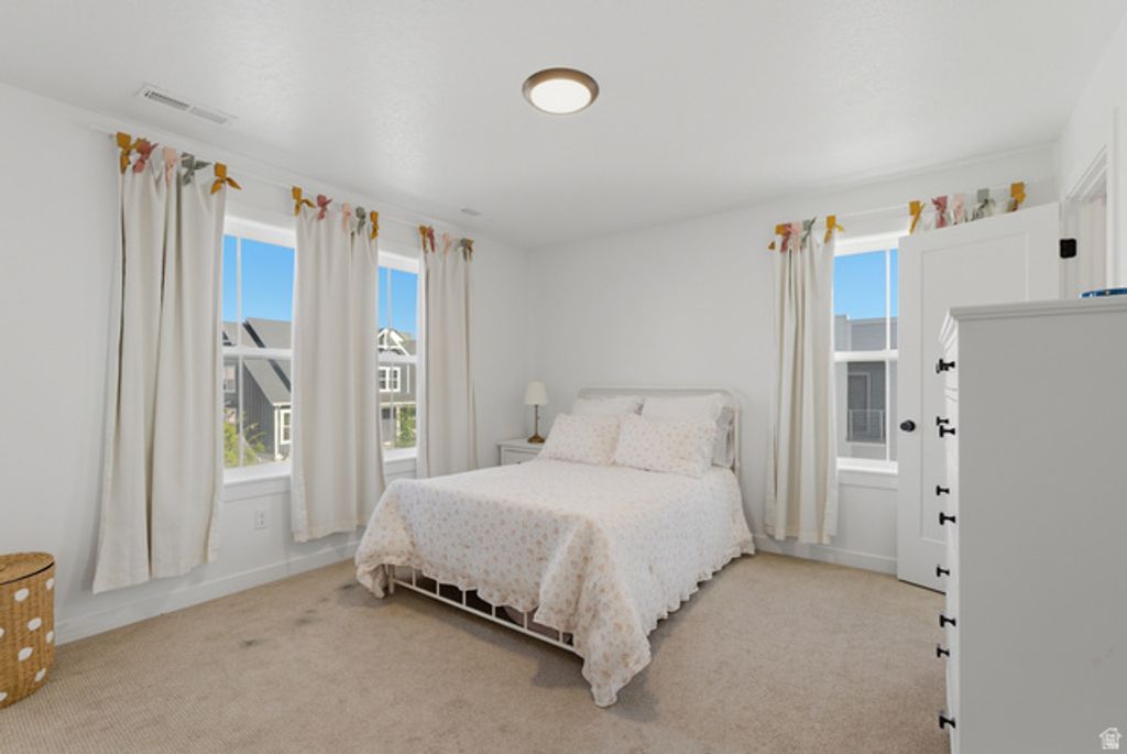 Image 31 of property listing at 11151 S CHEVIOT HILLS LN, South Jordan, UT 84009