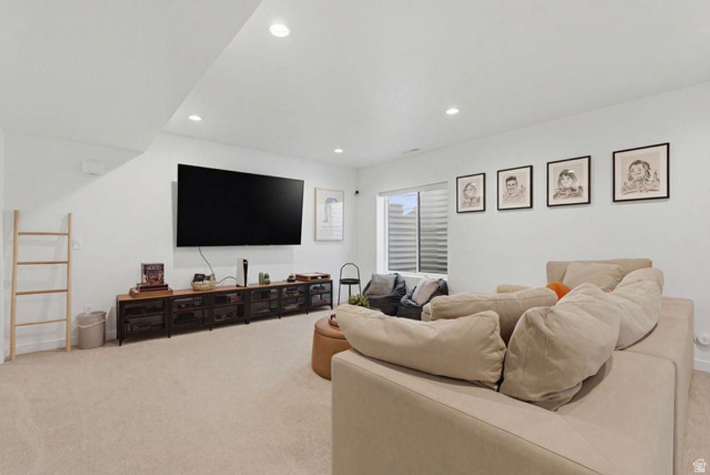 Image 35 of property listing at 11151 S CHEVIOT HILLS LN, South Jordan, UT 84009