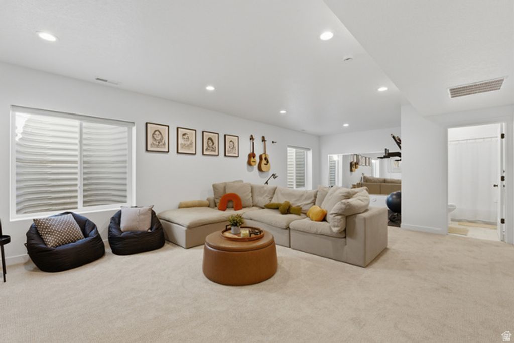 Image 36 of property listing at 11151 S CHEVIOT HILLS LN, South Jordan, UT 84009