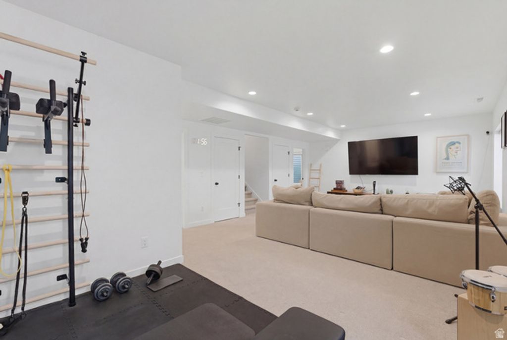 Image 38 of property listing at 11151 S CHEVIOT HILLS LN, South Jordan, UT 84009