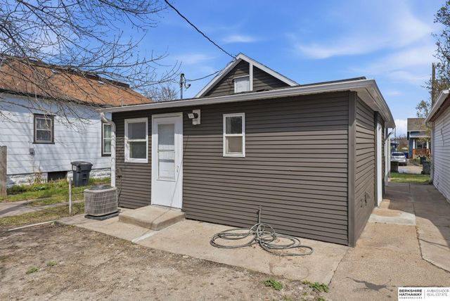 225 F Street, Lincoln, NE 68508
