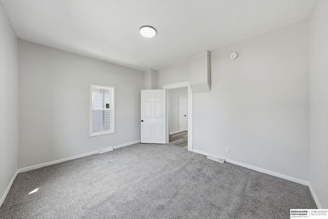 225 F Street, Lincoln, NE 68508