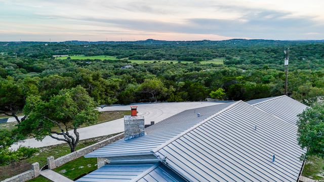 935 SPRING BRANCH RD, Spring Branch, TX 78070
