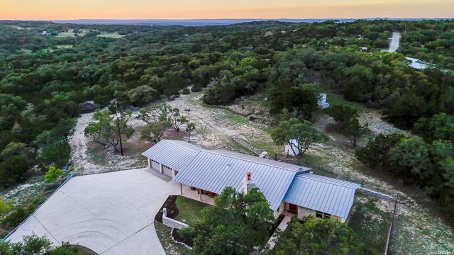 935 SPRING BRANCH RD, Spring Branch, TX 78070