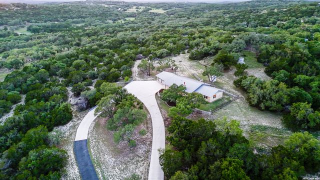 935 SPRING BRANCH RD, Spring Branch, TX 78070