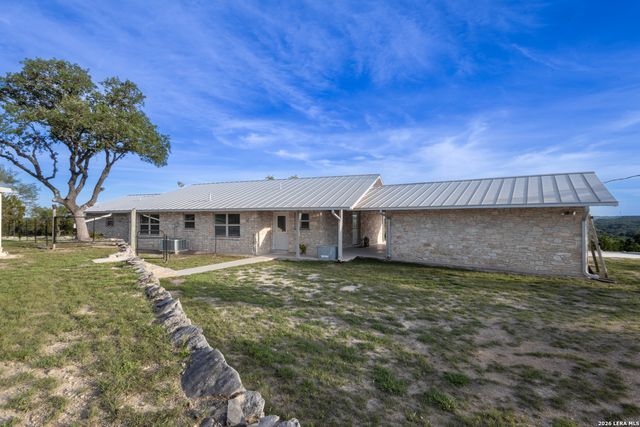 935 SPRING BRANCH RD, Spring Branch, TX 78070