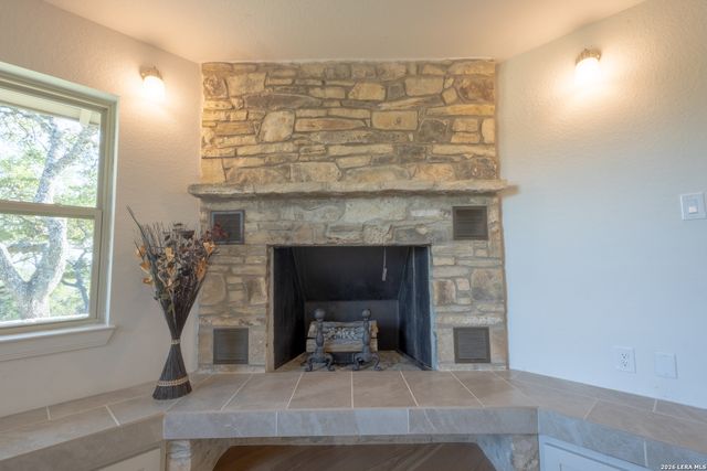 935 SPRING BRANCH RD, Spring Branch, TX 78070