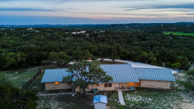 935 SPRING BRANCH RD, Spring Branch, TX 78070