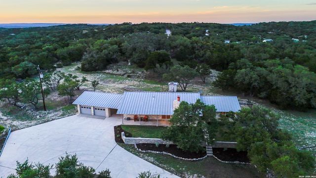 935 SPRING BRANCH RD, Spring Branch, TX 78070