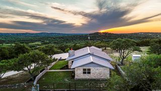 935 SPRING BRANCH RD, Spring Branch, TX 78070