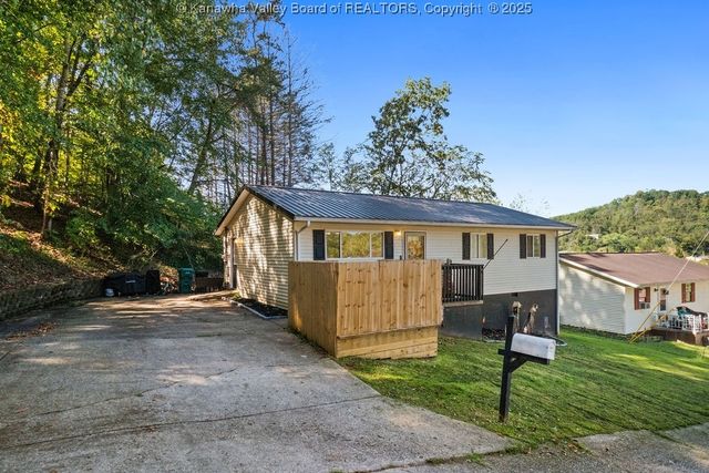 5414 Sierra Lane, Cross Lanes, WV 25313