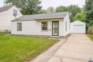 813 S Garfield Ave, Sioux Falls, SD 57104