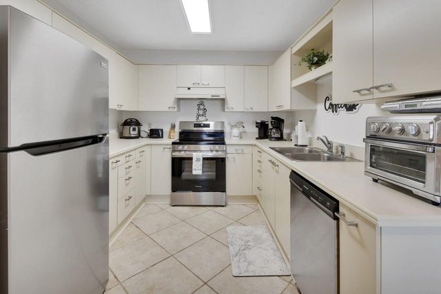 2520 S GLEN EAGLES DRIVE, Deland, FL 32724