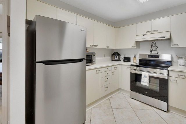 2520 S GLEN EAGLES DRIVE, Deland, FL 32724