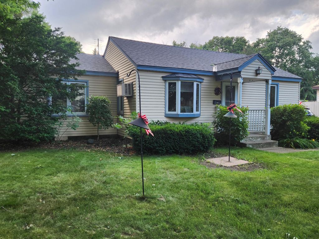 5817 Perry Avenue N, Crystal, MN 55429 — photo 2