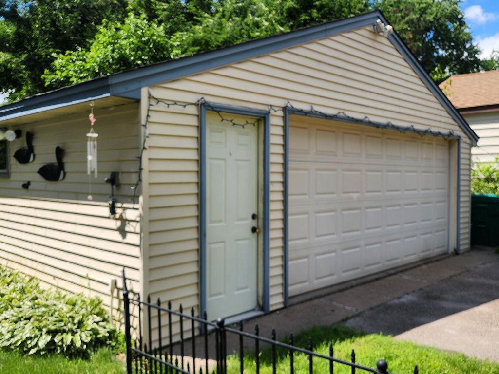 5817 Perry Avenue N, Crystal, MN 55429 — photo 4