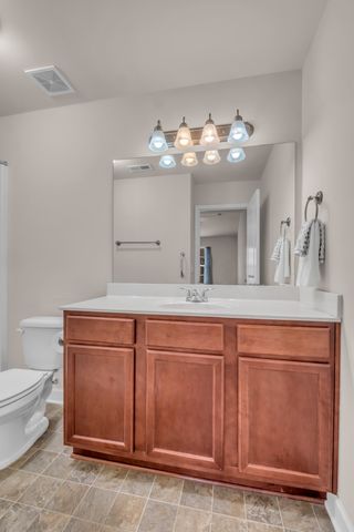 1040 Charlie Daniels Pkwy Apt 137, Mount Juliet, TN 37122