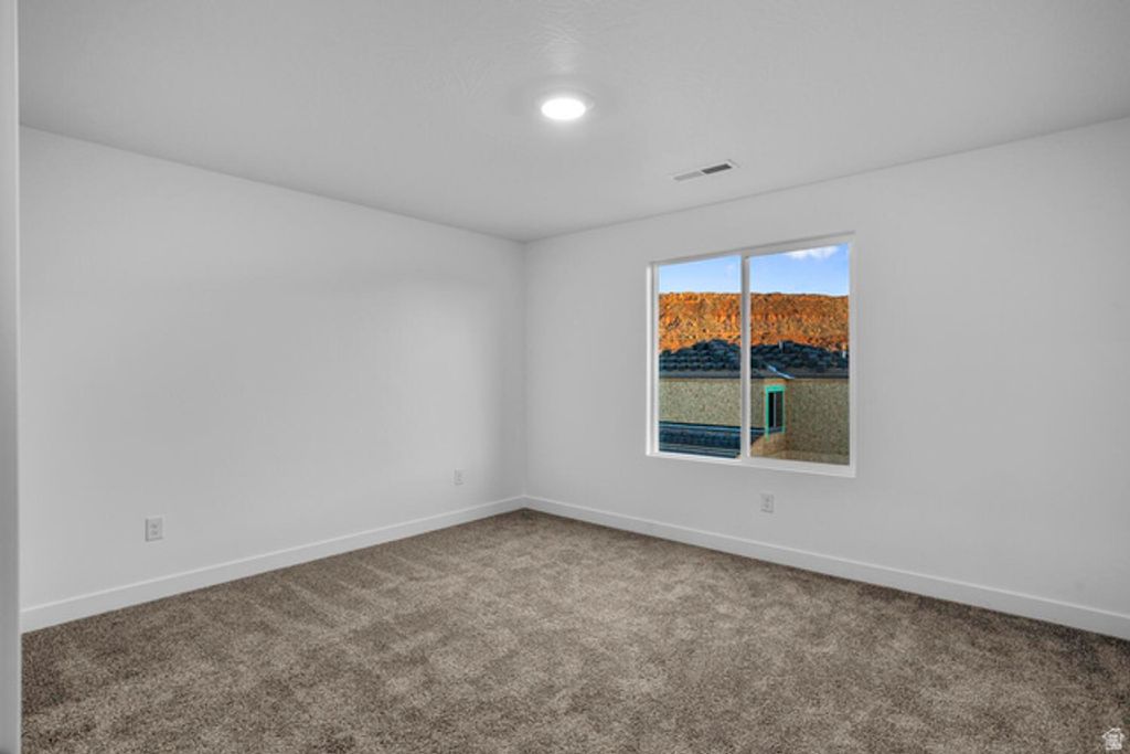 Image 12 of property listing at 1886 S QUEENS GARDEN DR, Washington, UT 84780
